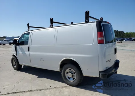 2016 Chevrolet Express G2500 from USA, damaged, VIN 1GCWGAFF8G1131656